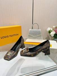 Picture of Louis Vuitton Shoes _SKULVsz35-41513578.5cmmnf0359